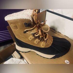 Sorel Buff Caribou and Black Men's 9 (women 10) Boots, new original box